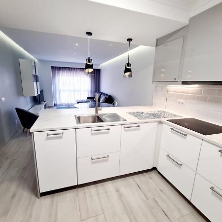 Central And New Fancy 2 Bedroom Apart.W/ 2 Wc 파로 외부 사진