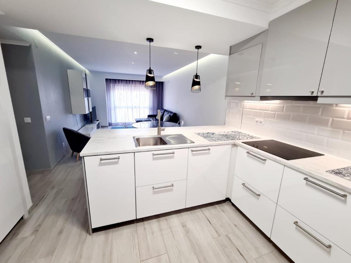 Central And New Fancy 2 Bedroom Apart.W/ 2 Wc 파로 외부 사진